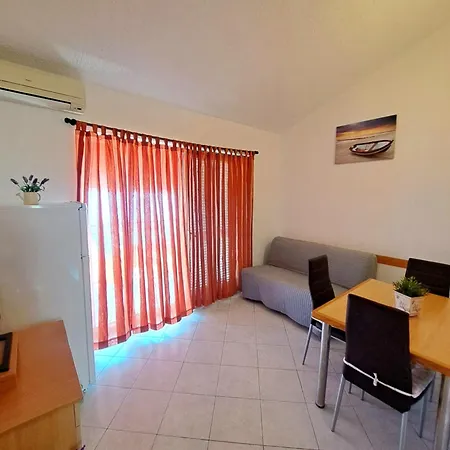 Toni Apartment Trogir